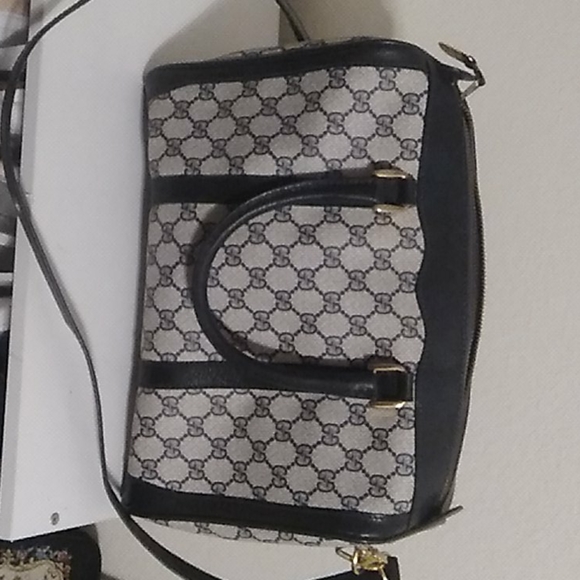 Gucci - Picture 2 of 6